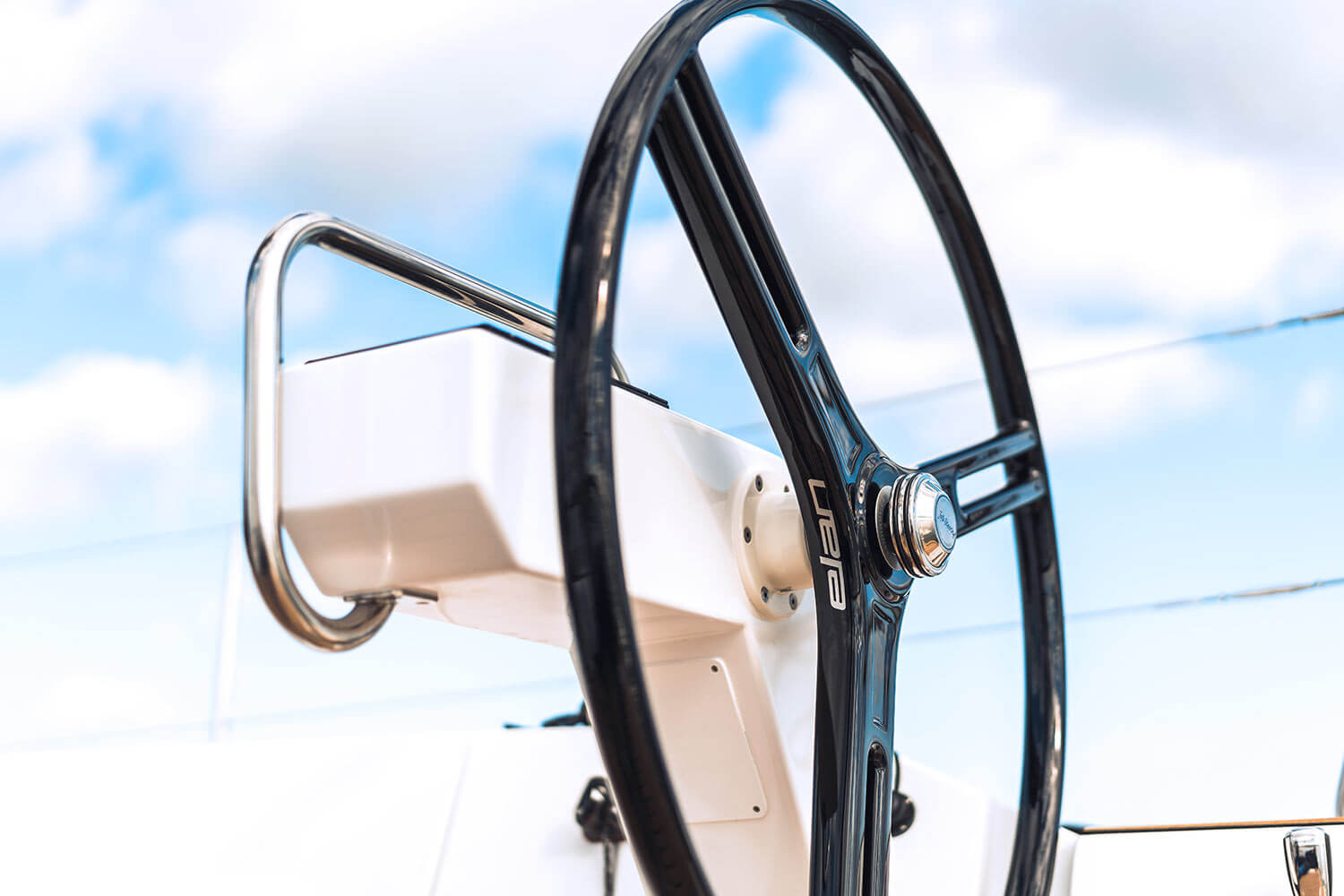 elan-e4-preformance-cruiser-wheel-detail