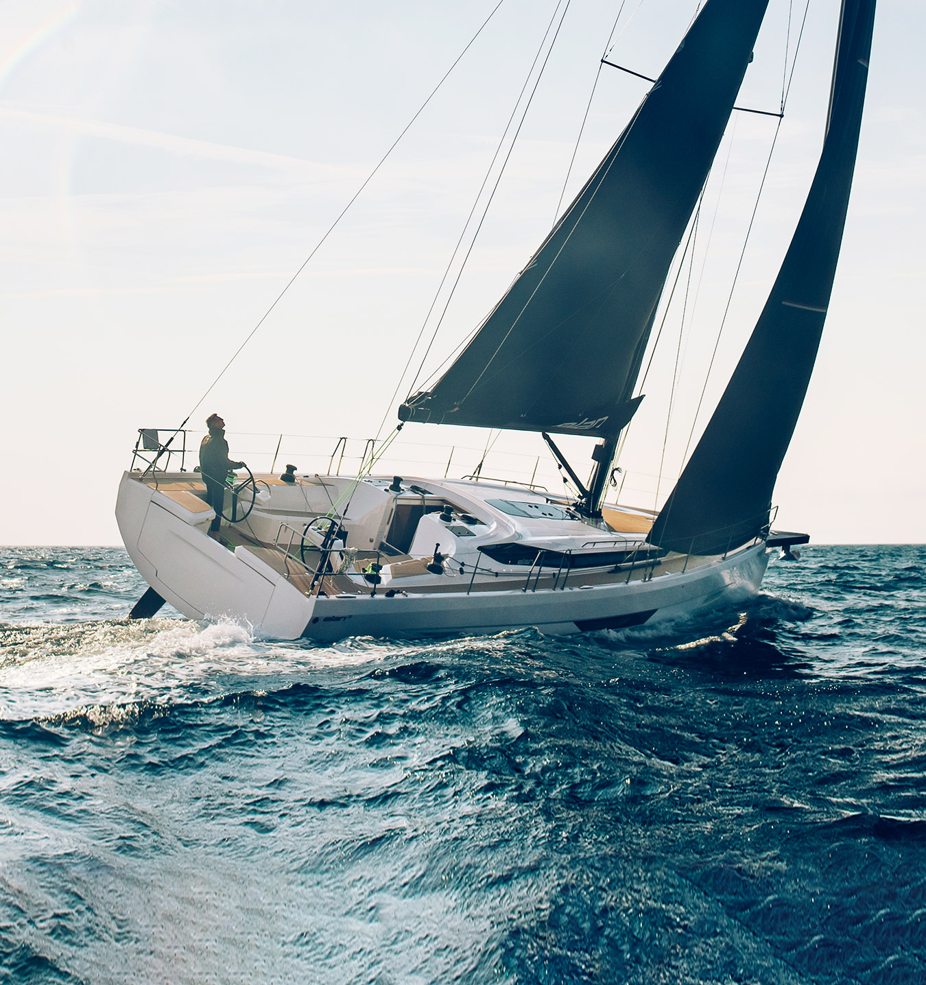 Elan E6 Perfromance Cruiser Sailing Upwind